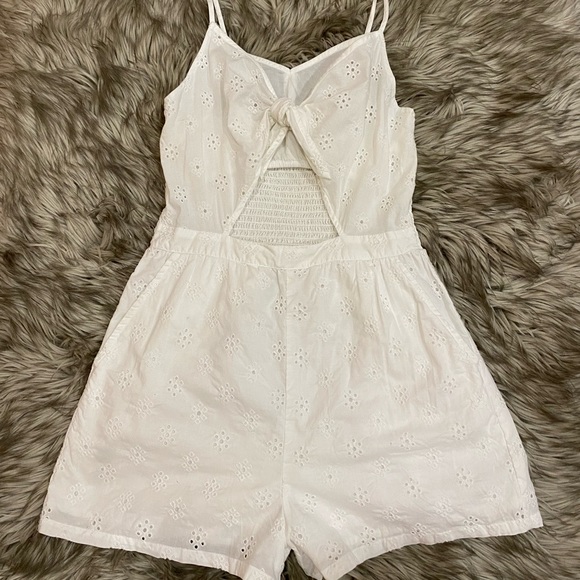Aerie romper. Peek a boo style - Picture 1 of 4